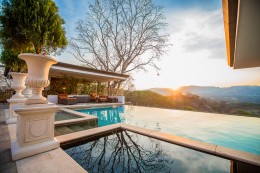 Italian Luxury Villa in the Atenas Hills