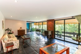 Garden apartment on a privileged location